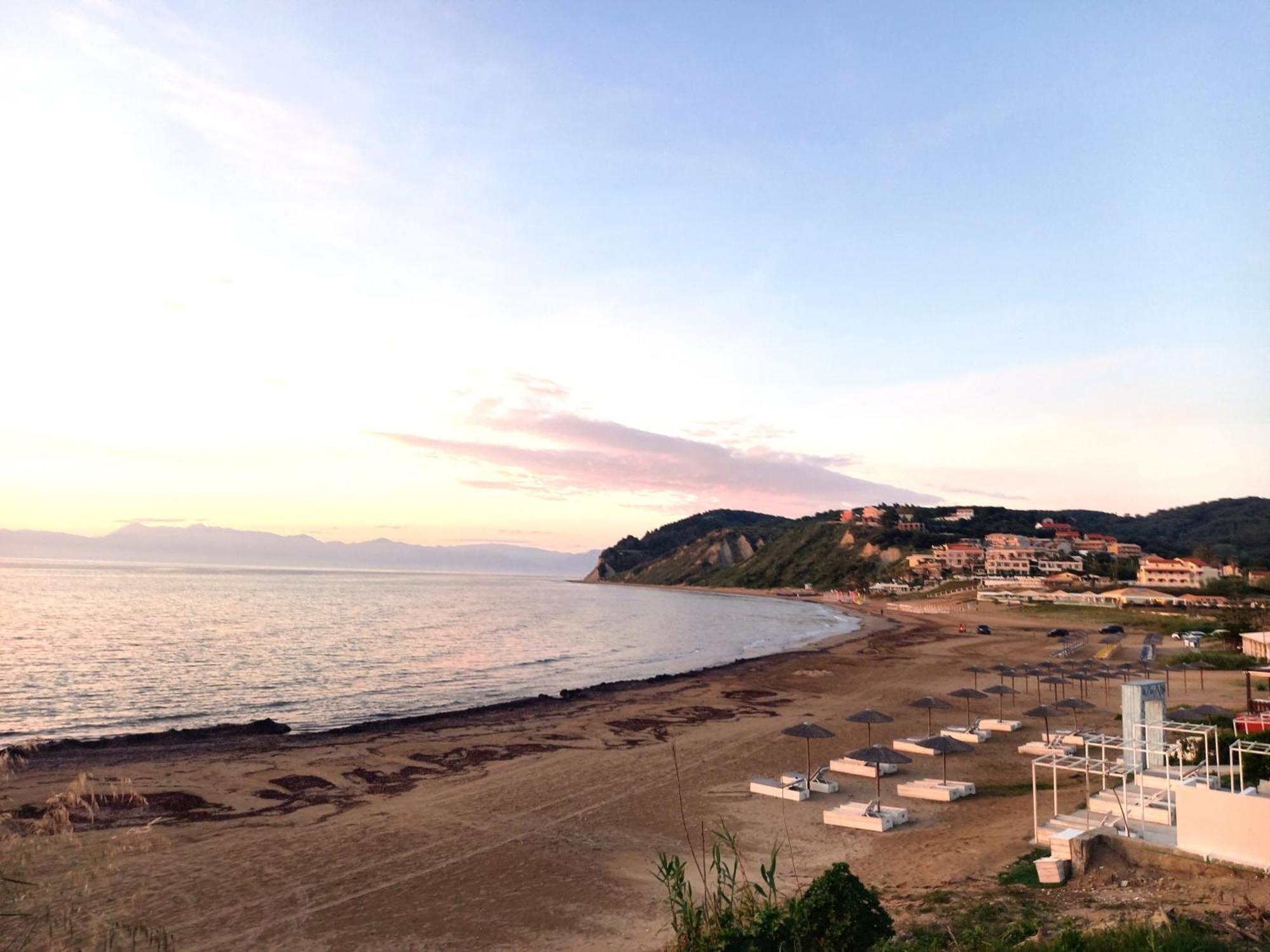 Hotel Olga Agios Stefanos Avliotes  ภายนอก รูปภาพ